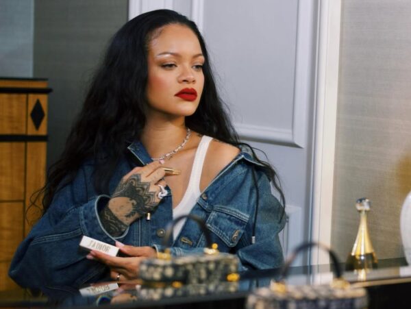 Η Rihanna σπάει κάθε ρεκόρ στο Spotify – Πάνω από 4 δισεκατομμύρια streams