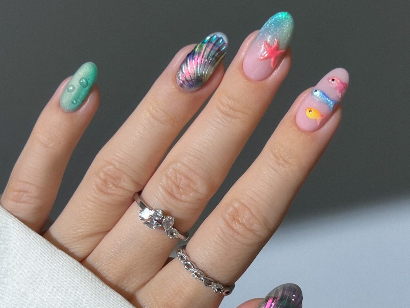 Seafood buffet nails: Η πιο «νόστιμη» τάση για τα νύχια σου αυτό το καλοκαίρι!