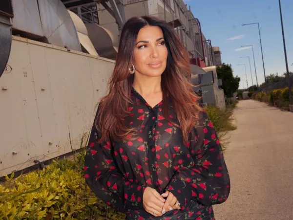 https://www.instagram.com/eleni.hatzidou/