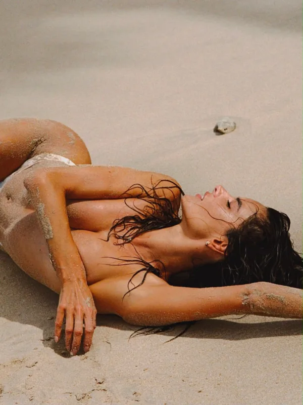 https://www.instagram.com/alessandraambrosio/?hl=el