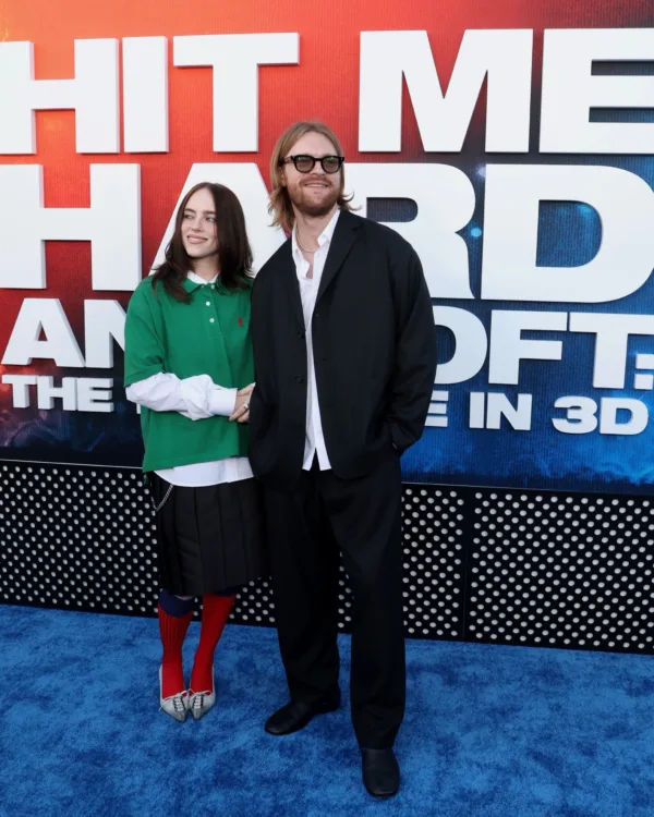 https://www.instagram.com/billieeilish/?hl=el