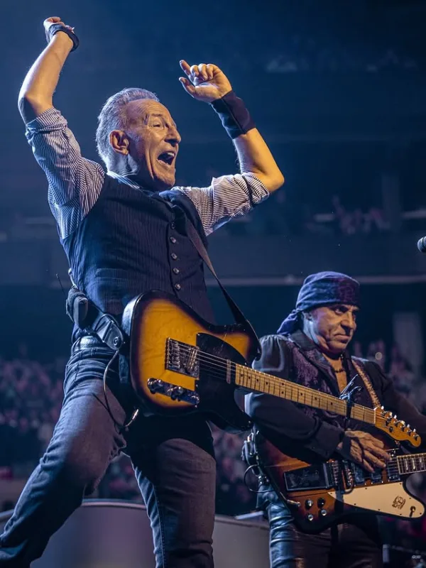 https://www.instagram.com/springsteen/