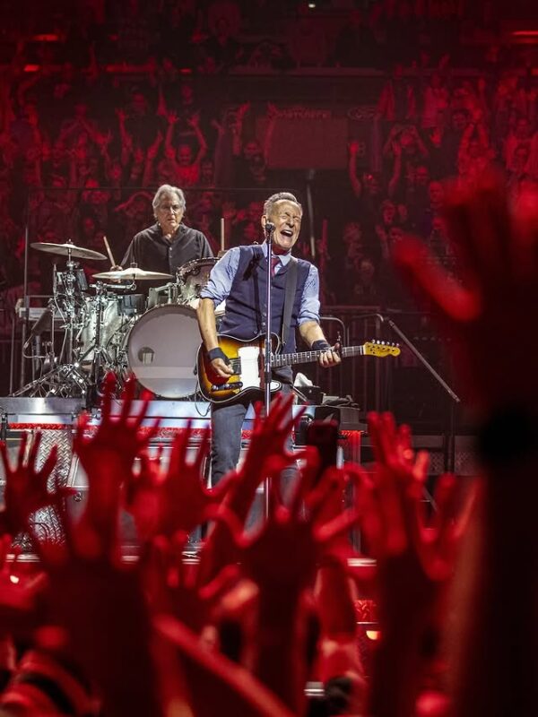 https://www.instagram.com/springsteen/