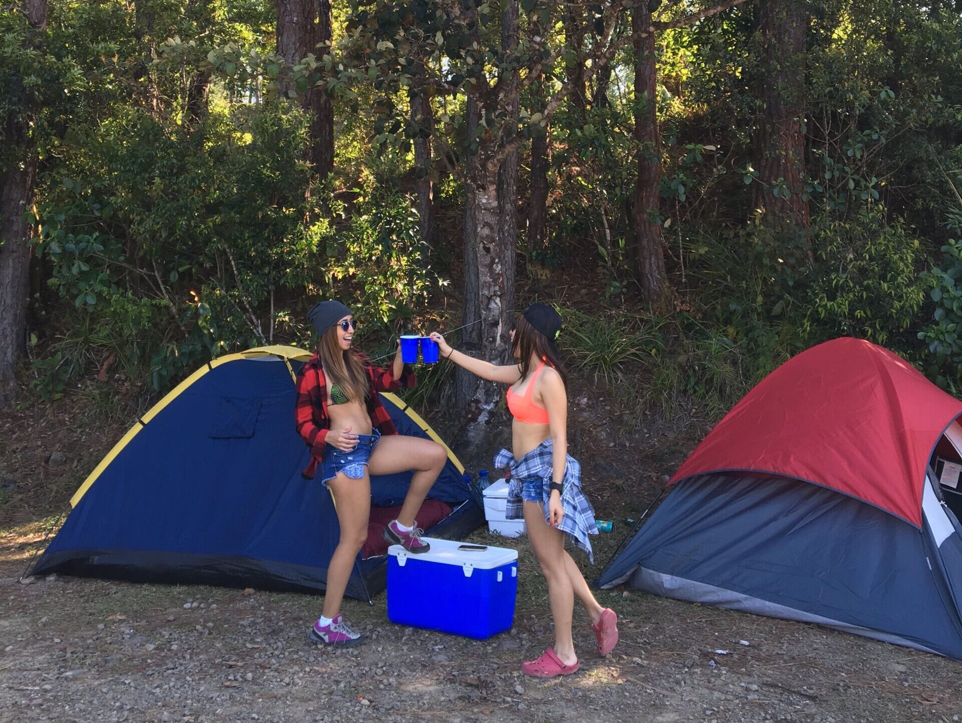 Camping checklist: Τα 3 gadgets που θα κάνουν τις διακοπές σου πολύ πιο εύκολες