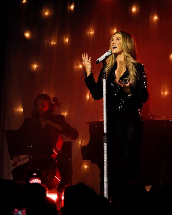 https://www.instagram.com/deltagoodrem/