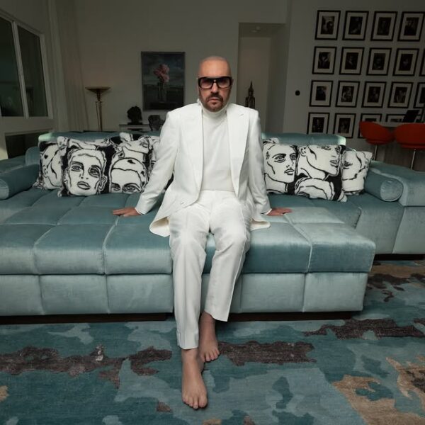 https://www.instagram.com/desmond.child/