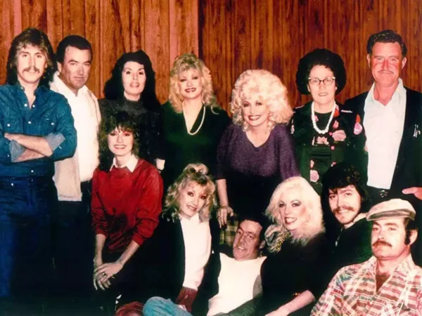 https://www.instagram.com/dollyparton/