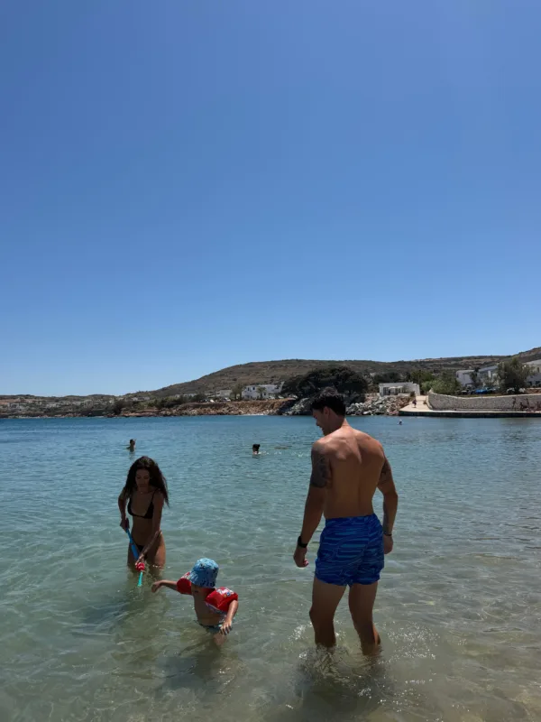 https://www.instagram.com/foureira/