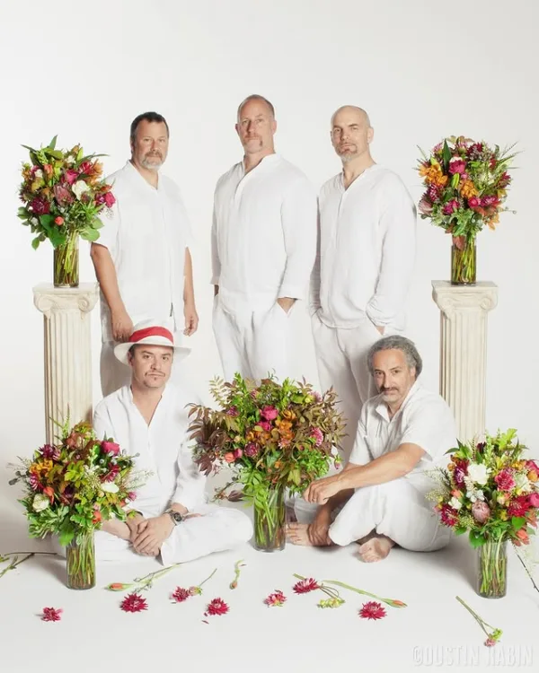 https://www.instagram.com/faithnomore/
