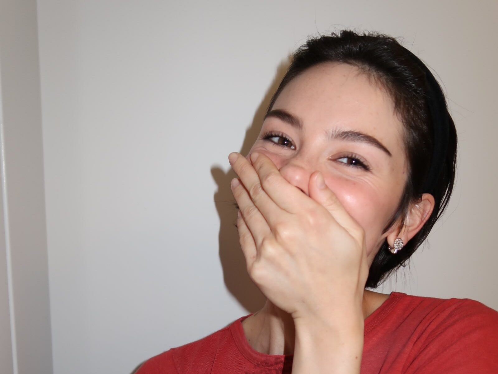 Η Gracie Abrams έκανε το απόλυτο surprise drop με 2 νέα tracks από το «Daughter from hell»!