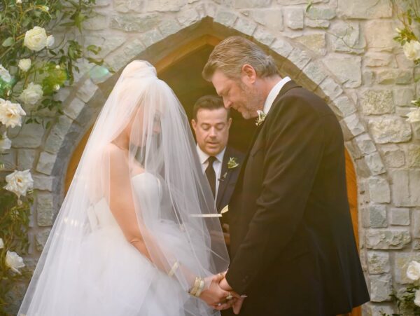 Relationship goals: Το πιο cute anniversary post της ημέρας ανήκει στην Gwen Stefani και στον Blake Shelton
