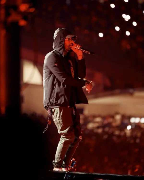 https://www.instagram.com/billboardhiphop/