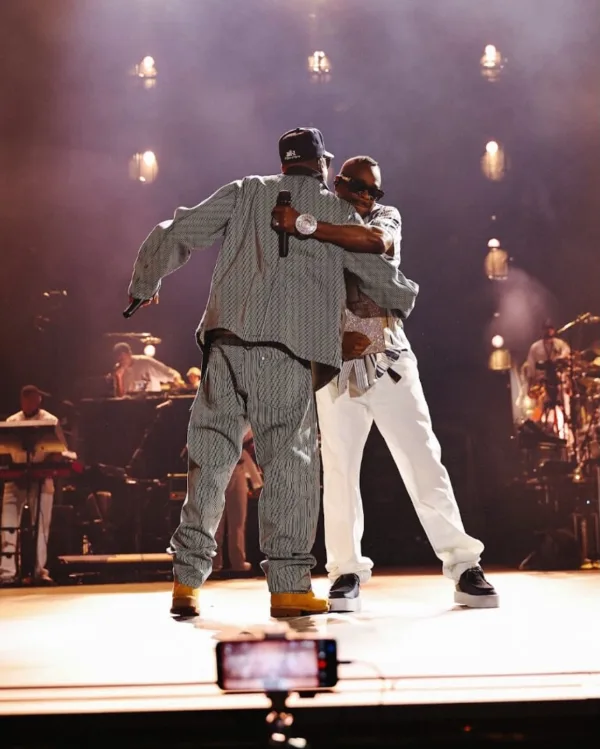 https://www.instagram.com/billboardhiphop