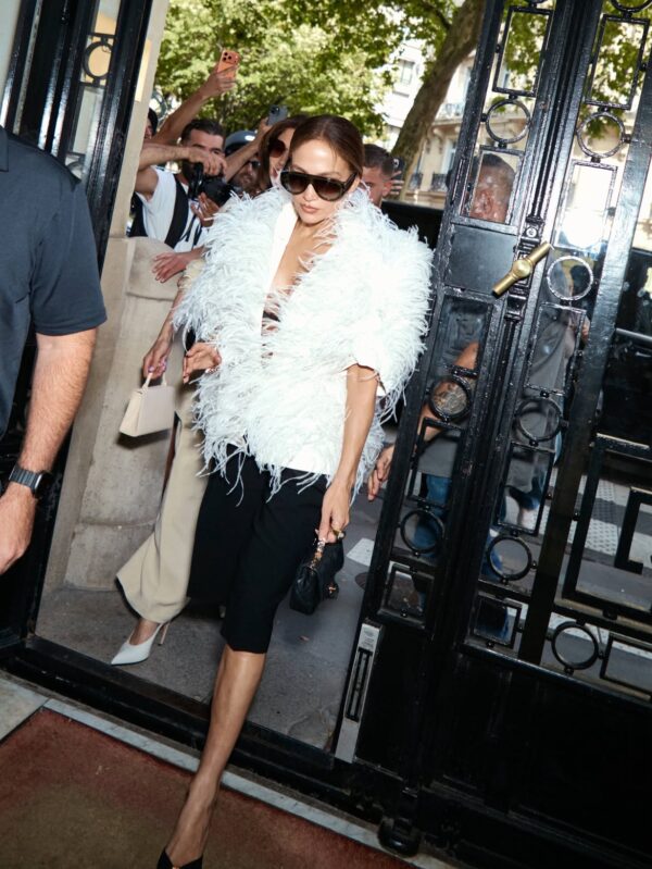 jennifer lopez celia critharioti (2)