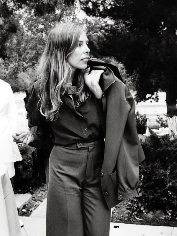 https://www.instagram.com/jonimitchell/