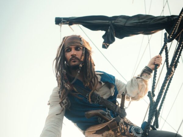 Ποιος είναι ο «Jack Sparrow» του Θερμαϊκού; Η απίστευτη ομοιότητα με τον Johnny Depp