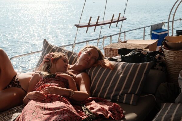https://www.instagram.com/katehudson/