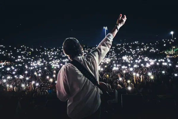 https://www.instagram.com/yanniskotsiras.official/