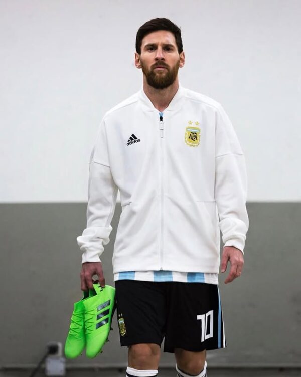 https://www.instagram.com/LeoMessi/