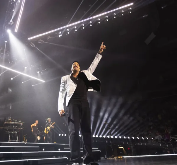 https://www.instagram.com/lionelrichie/
