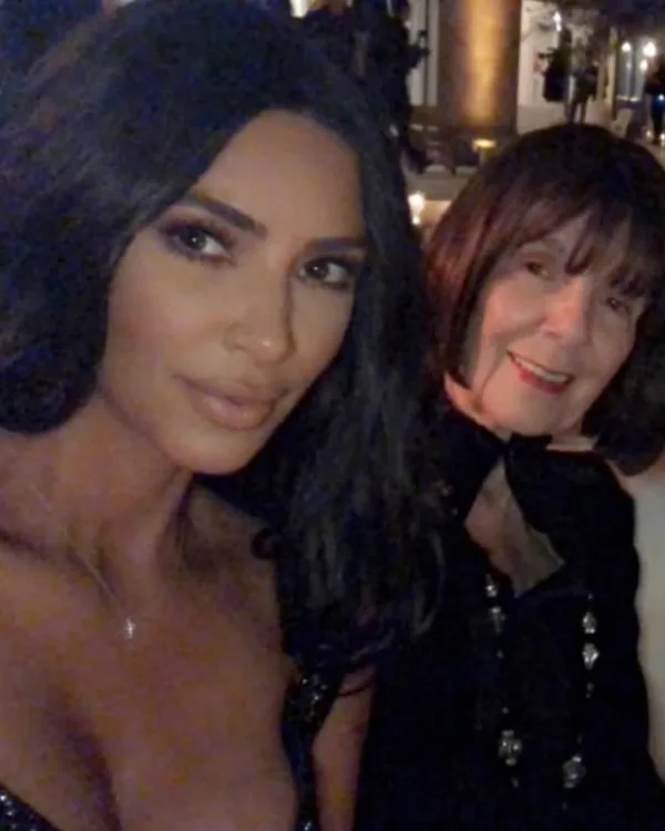 https://www.instagram.com/kimkardashian/