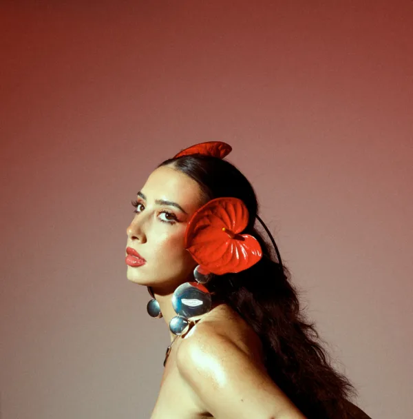 Naïka (2)