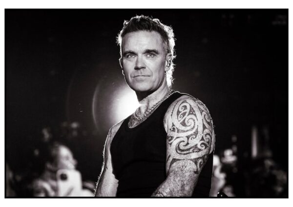 https://www.instagram.com/robbiewilliams/