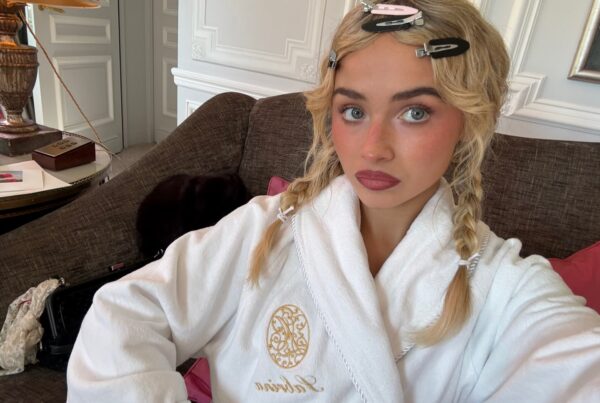 https://www.instagram.com/sabrinacarpenter/