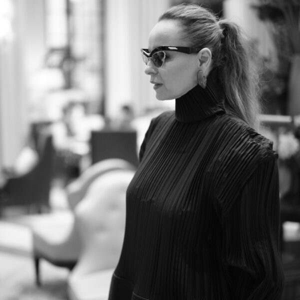 https://www.instagram.com/samanthamorton/?hl=el