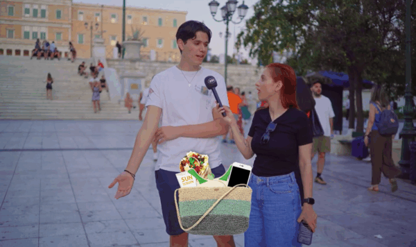 Συνέντευξη σε νέο για τα «Διαmadάκια» και τους τύπους που συναντάς σε κάθε ελληνική παραλία.