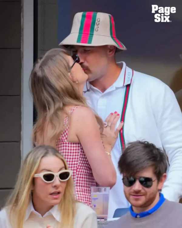 https://www.instagram.com/pagesix/