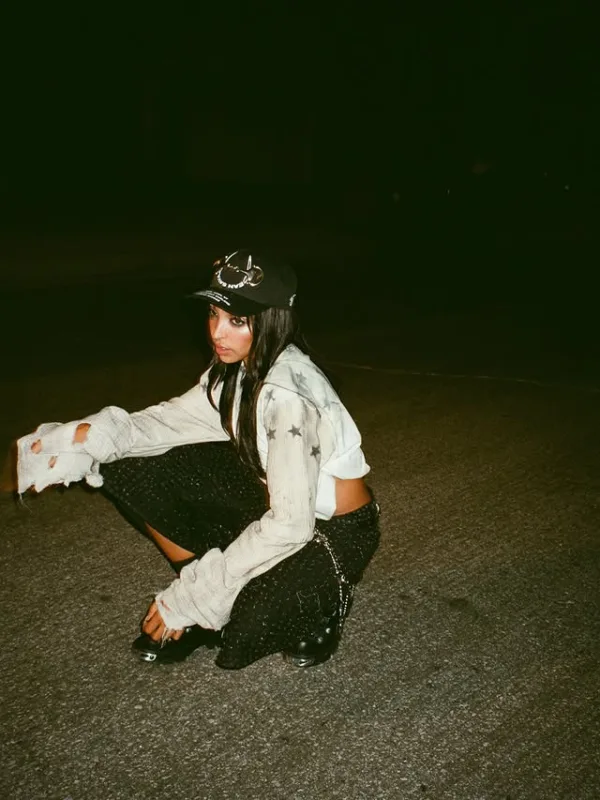 https://www.instagram.com/tinashenow/
