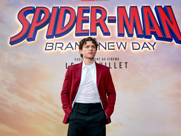 https://www.instagram.com/tomholland2013/