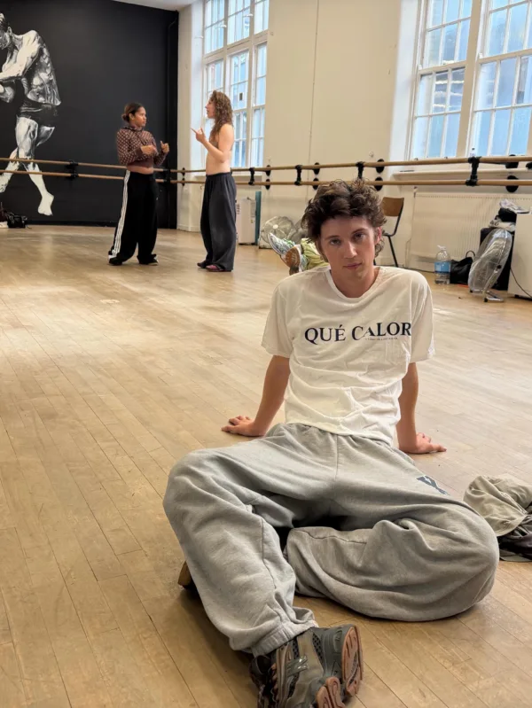 https://www.instagram.com/troyesivan/?hl=el
