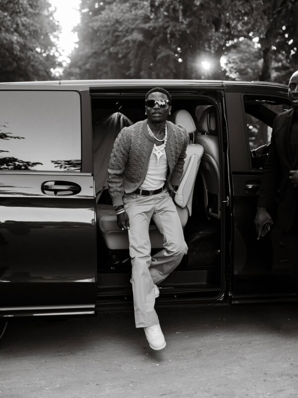 https://www.instagram.com/wizkidayo/