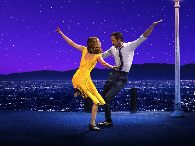 10 χρόνια μετά, το «La La Land» διορθώνει επιτέλους το «λάθος» που υπήρχε στην αφίσα