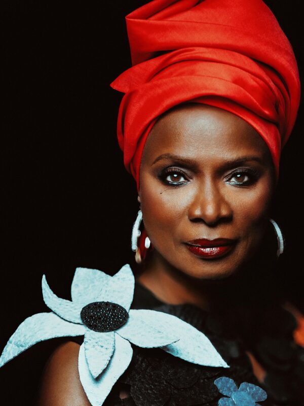 https://www.instagram.com/angeliquekidjo/