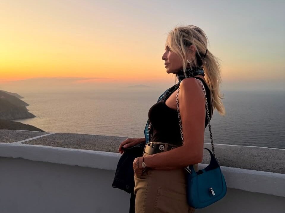 Μόλις πήραμε την πρώτη γεύση από το νέο τραγούδι της Άννας Βίσση «Όχι Γιατί;»