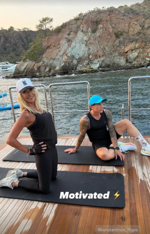 https://www.instagram.com/annavissiofficial/