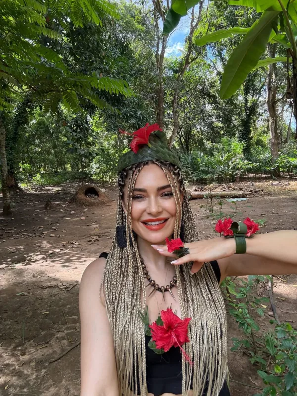 https://www.instagram.com/apostoliazoi/