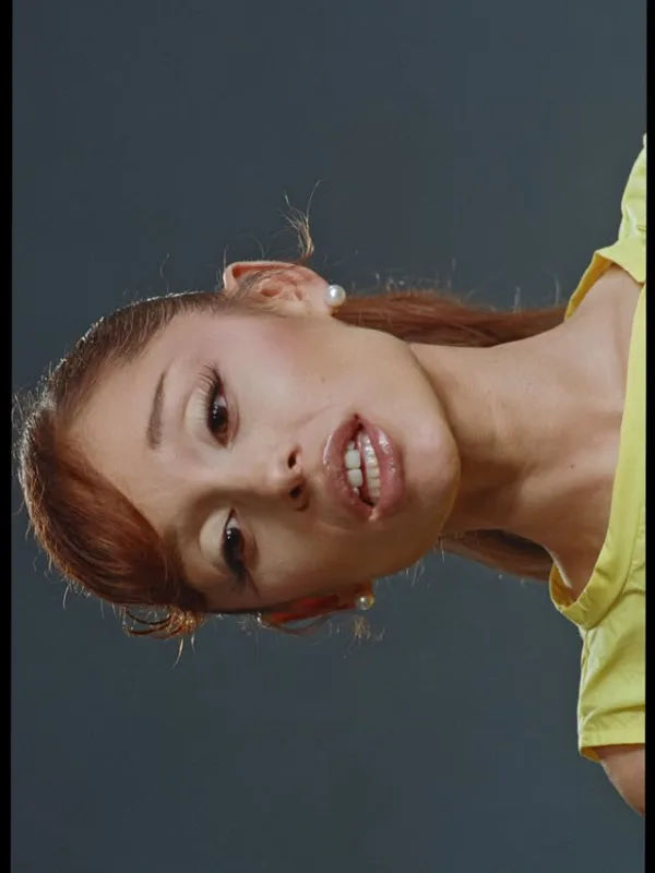 https://www.instagram.com/arianagrande/