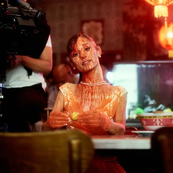 https://www.instagram.com/arianagrande/