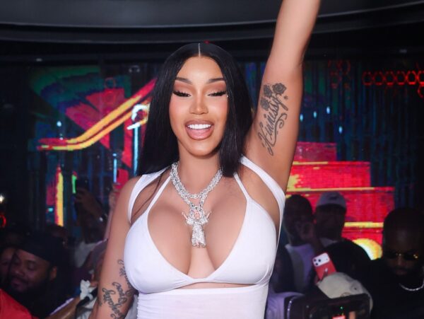Το «AH HA» της Cardi B είναι το απόλυτο comeback mood – Πότε κυκλοφορεί το music video