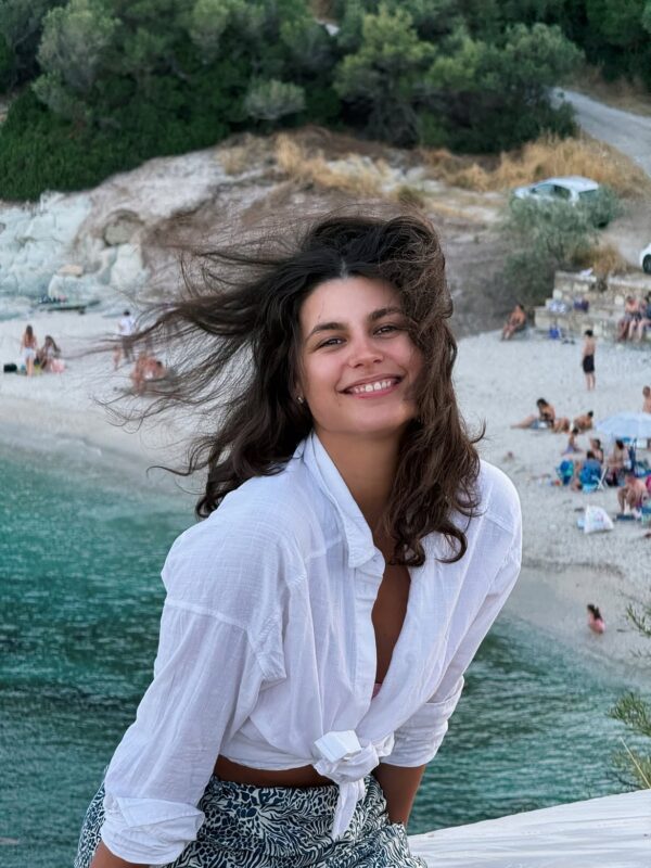 Η Δανάη Παππά μάς θύμισε πως το καλύτερο καλοκαίρι δεν έχει…«πρέπει»