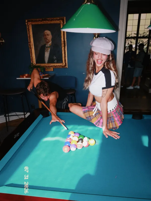 https://www.instagram.com/darnadude/