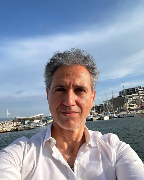 https://www.instagram.com/dimitris_kokotas/