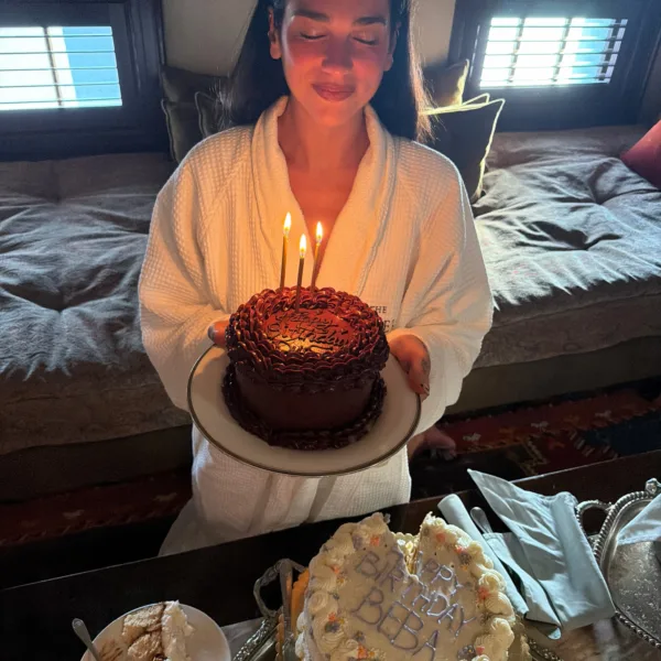 dua_lipa_genethlia