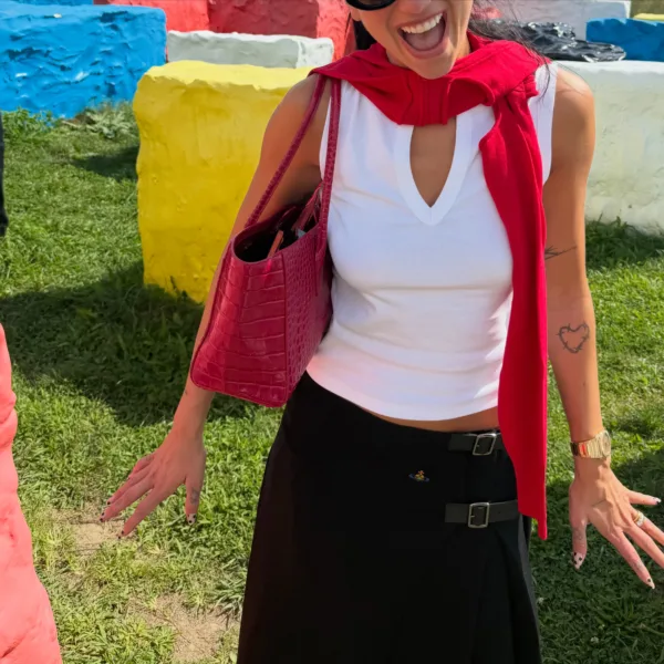 https://www.instagram.com/dualipa/