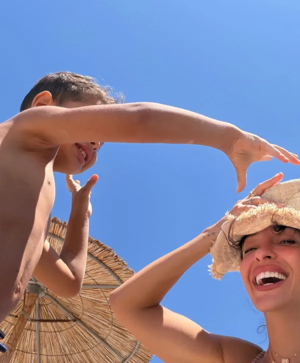 https://www.instagram.com/foureira/