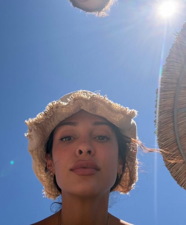 https://www.instagram.com/foureira/